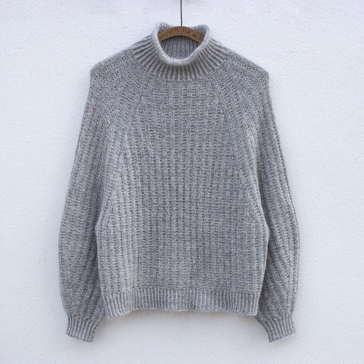 RIBBED JUMPER - English knitting pattern by Anne Ventzel